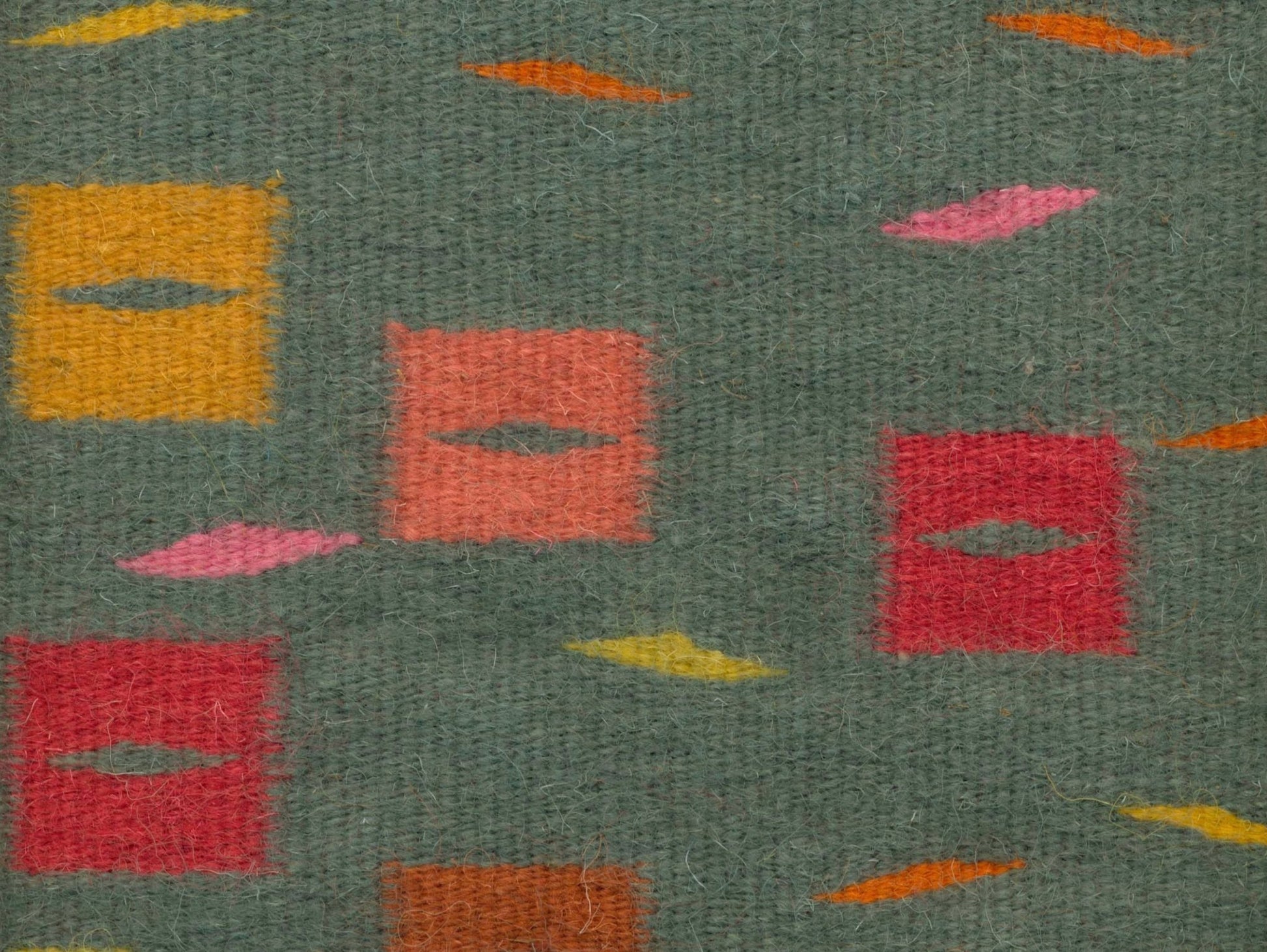 Handwoven Confetti Rug_Mani Home decor_close up