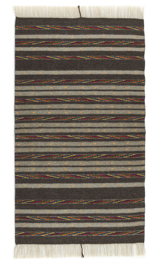 Tribal Grey Rug: Contemporary Sardinian Tradition_Manihomedecor_ front side